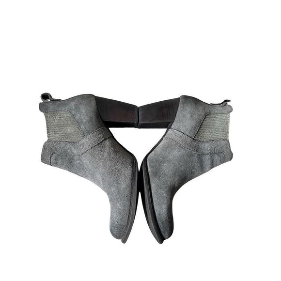 UGG Cobie II Suede Heel Ankle Boots Womens Gray size 11 - Picture 2 of 11